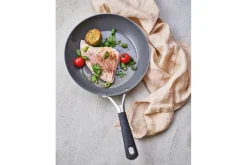 Ygo Braadpan CERAPRO Ø24 Terracotta| Potten & Pannen