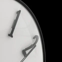 Ygo Klok ELROI Ø35 Reliëf Wit/Zwart| Woondecoratie