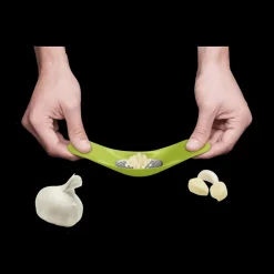 Ygo Knoflookpers ROCKER Groen| Keukenaccessoires|Kookaccessoires